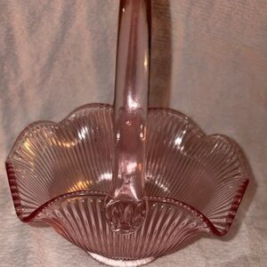 L.E. Smith Pink Opalescent Ribbed Glass Scalloped Lip Basket Vintage Art Glass